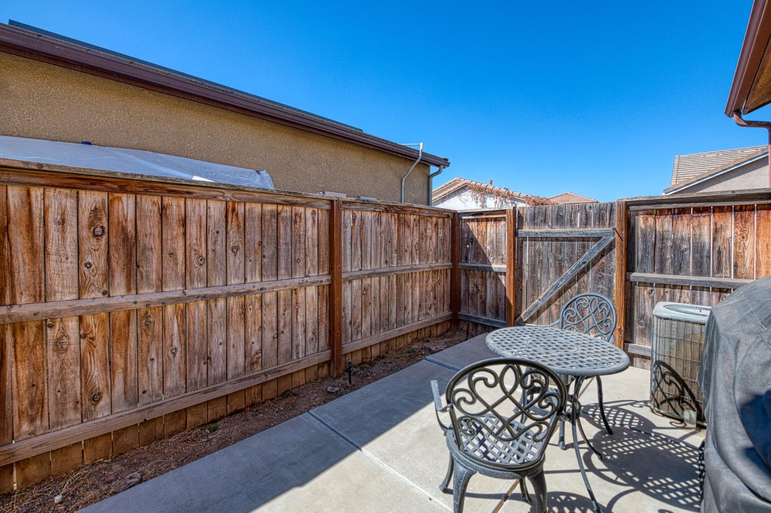 3911 Heritage Ave, Clovis, CA 93619