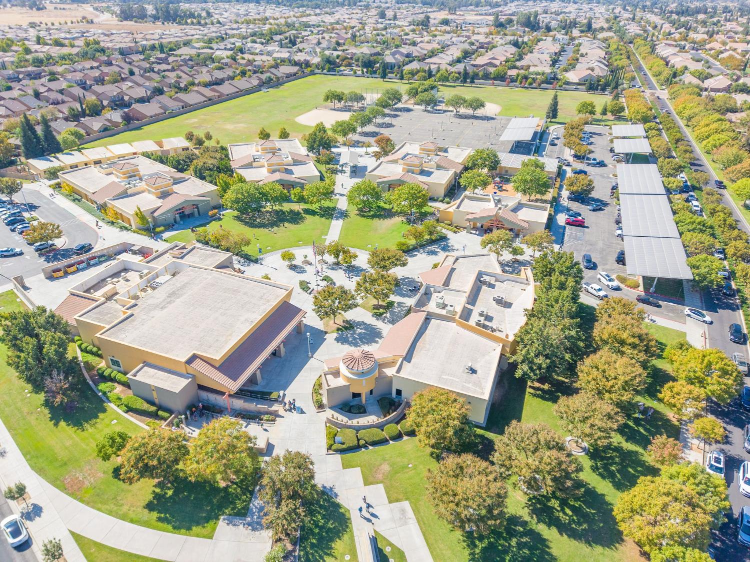 3911 Heritage Ave, Clovis, CA 93619