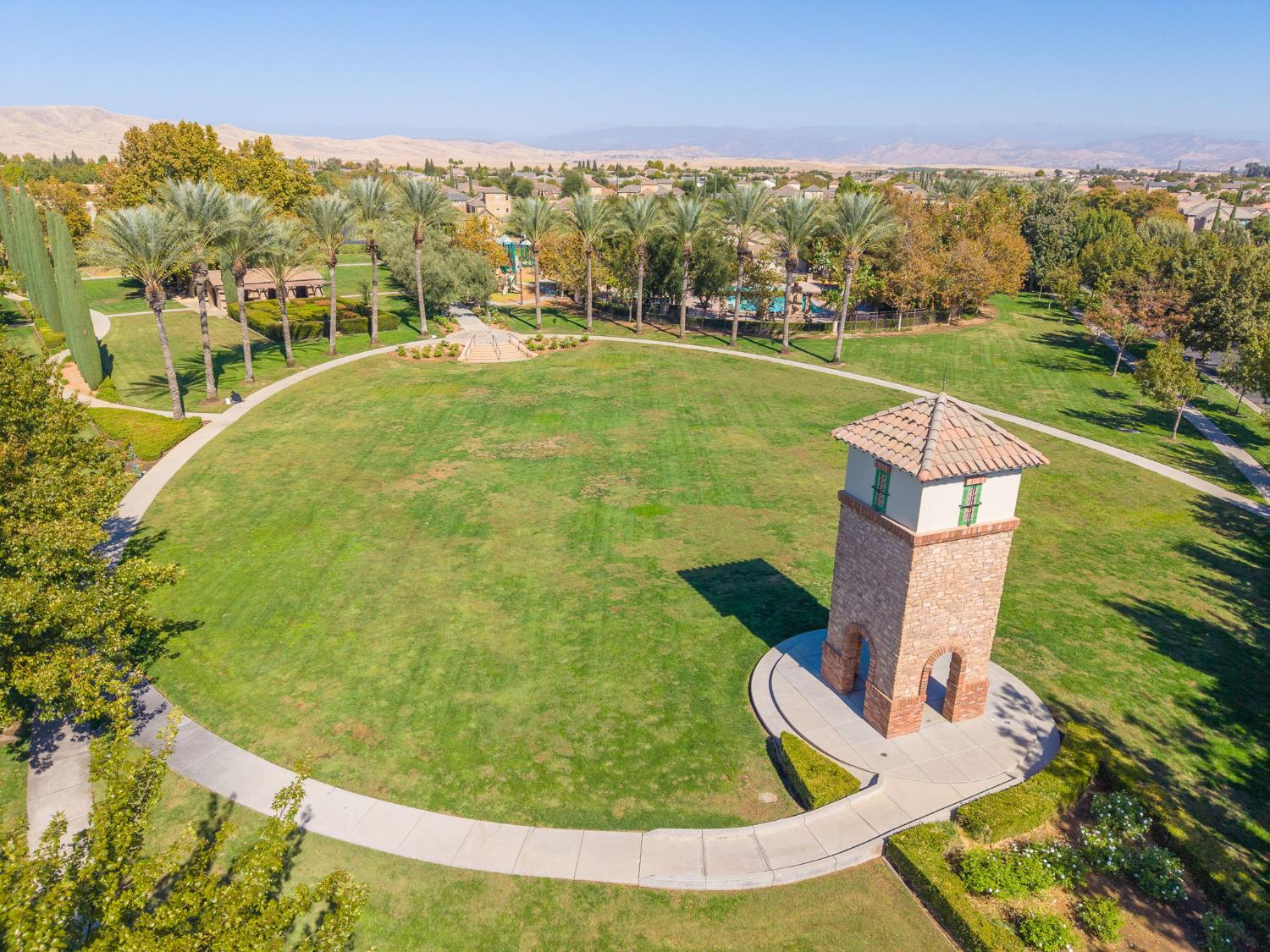 3911 Heritage Ave, Clovis, CA 93619