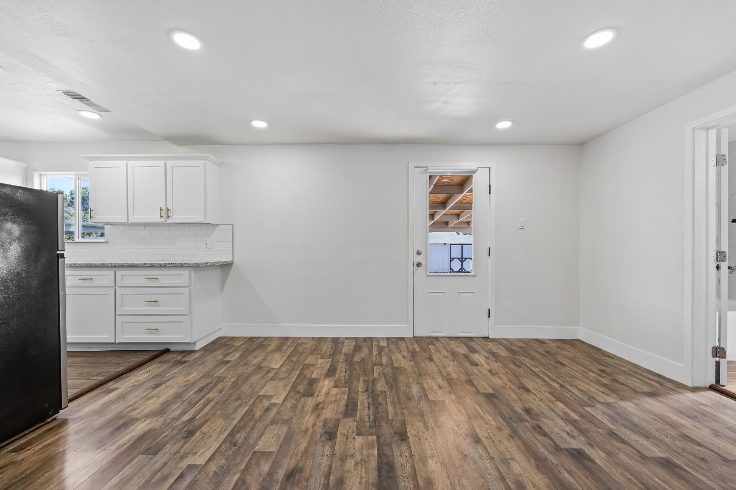 909 Dewitt, Clovis, CA 93612