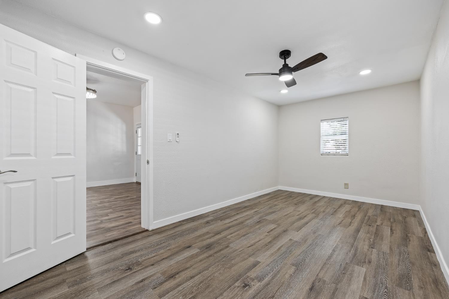 909 Dewitt, Clovis, CA 93612