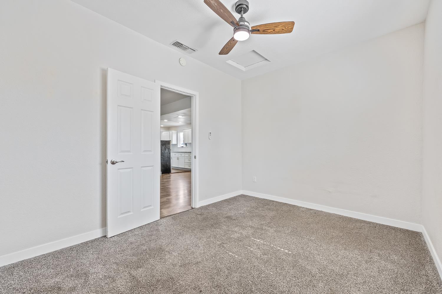 909 Dewitt, Clovis, CA 93612