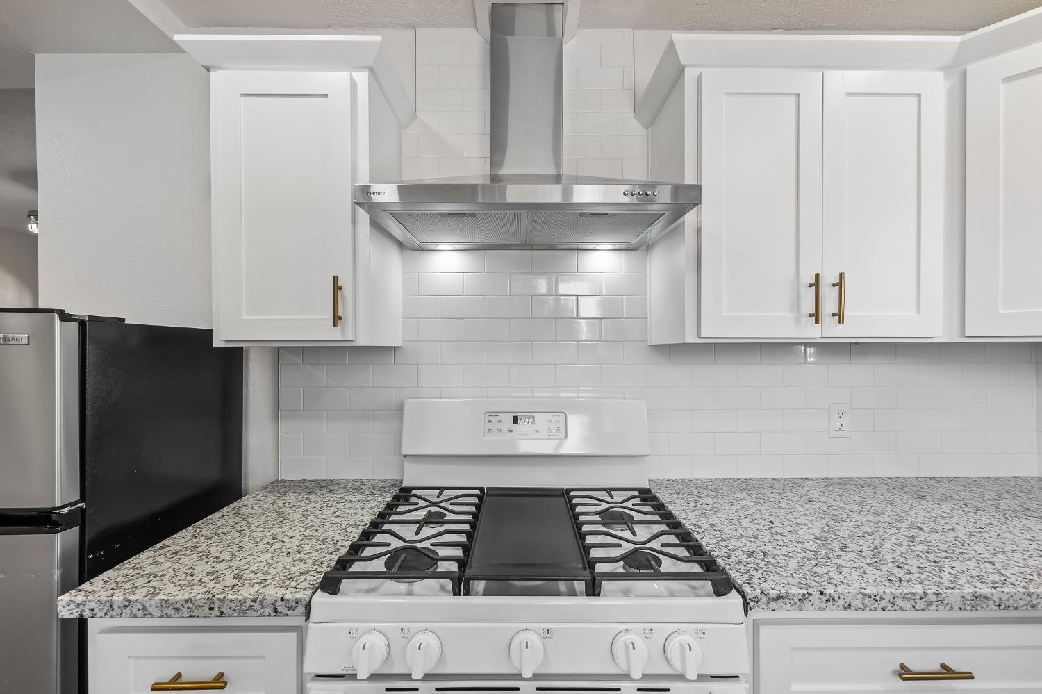 909 Dewitt, Clovis, CA 93612