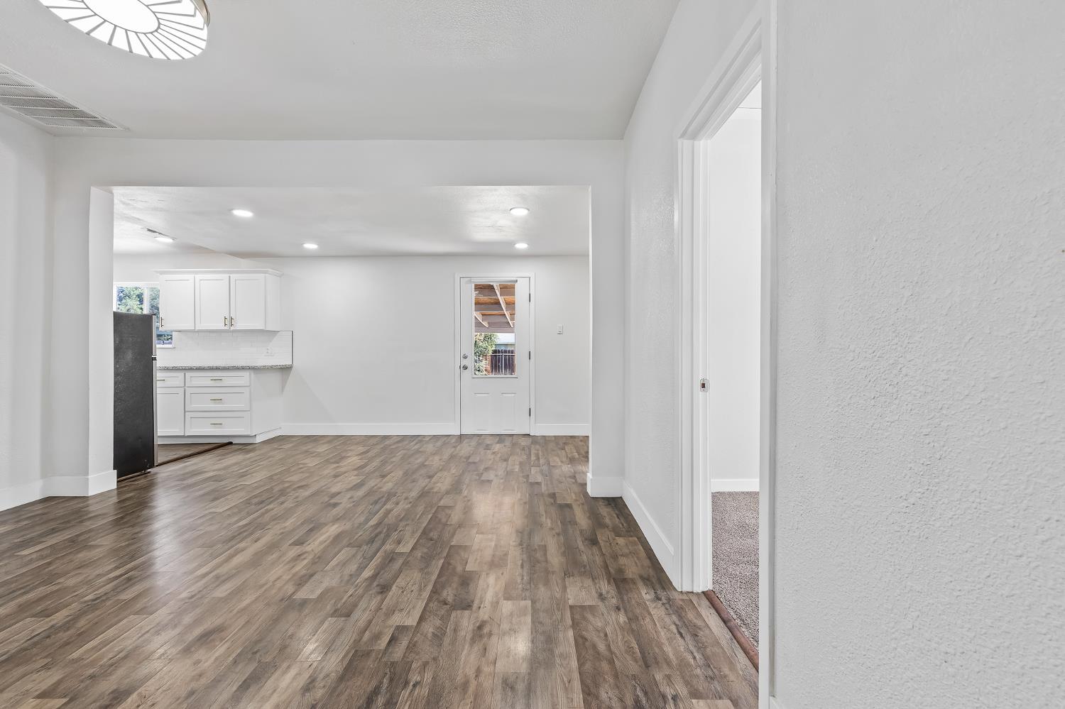 909 Dewitt, Clovis, CA 93612