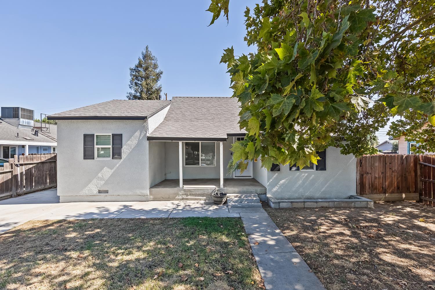 909 Dewitt, Clovis, CA 93612