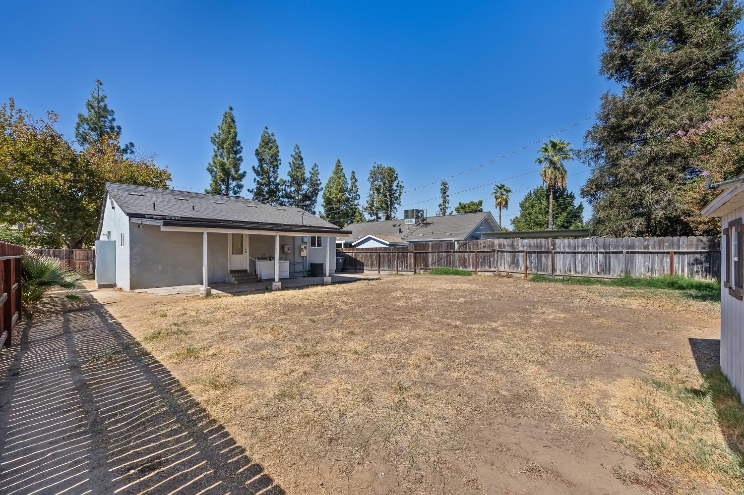 909 Dewitt, Clovis, CA 93612