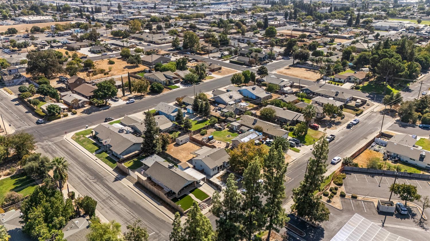 909 Dewitt, Clovis, CA 93612