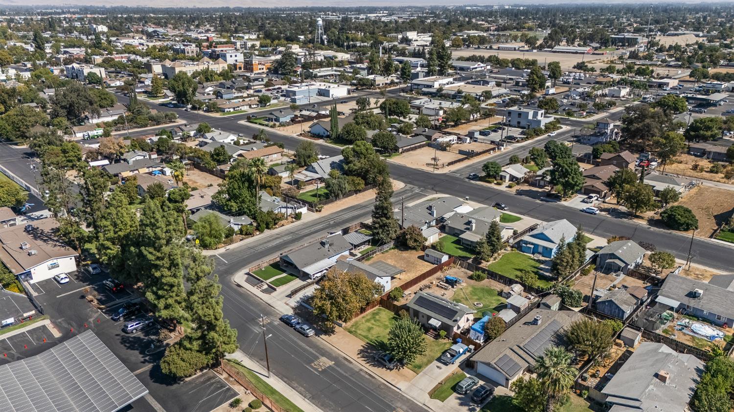 909 Dewitt, Clovis, CA 93612