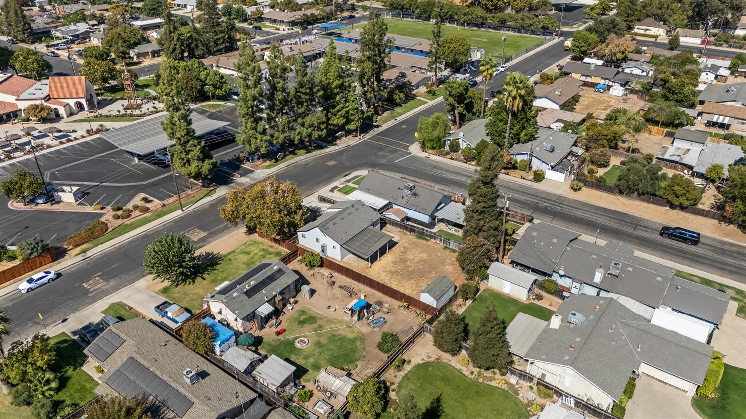 909 Dewitt, Clovis, CA 93612