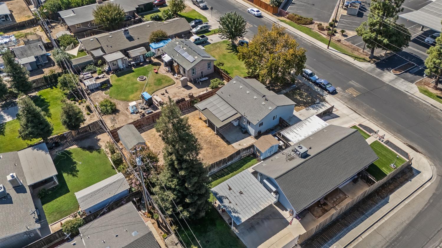 909 Dewitt, Clovis, CA 93612