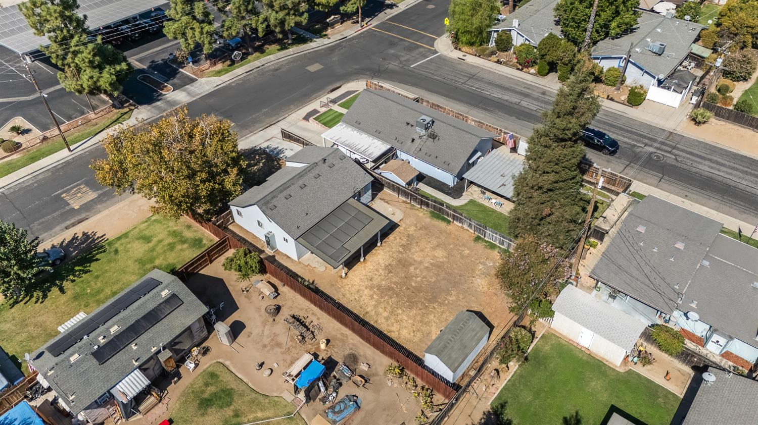 909 Dewitt, Clovis, CA 93612