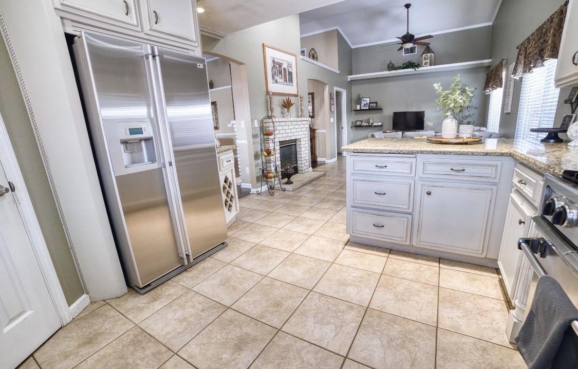 4694 W Gibson Ave, Fresno, CA 93722