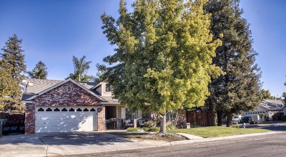 4694 W Gibson Ave, Fresno, CA 93722