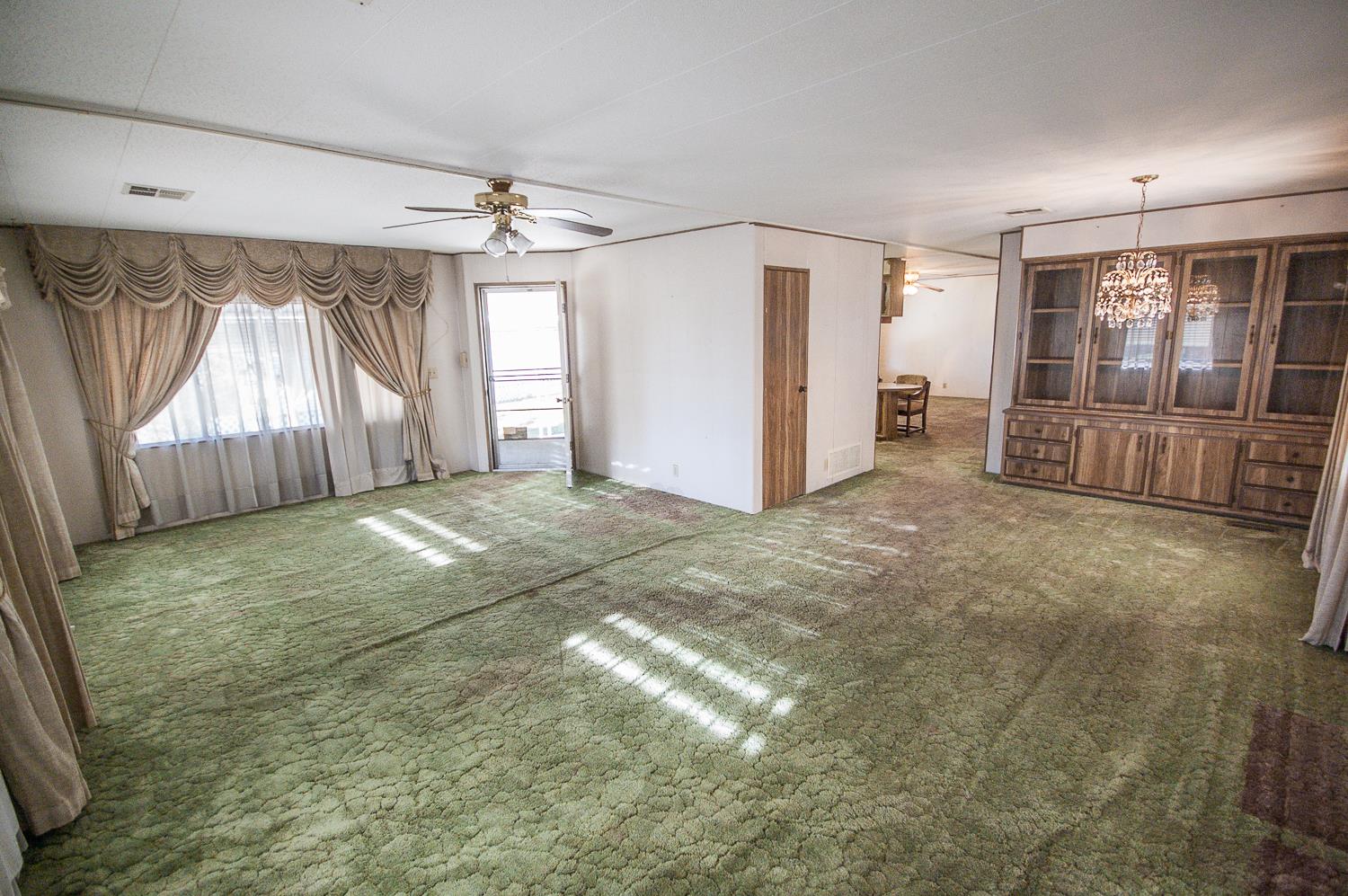 1701 Dinuba Ave #110, Selma, CA 93662