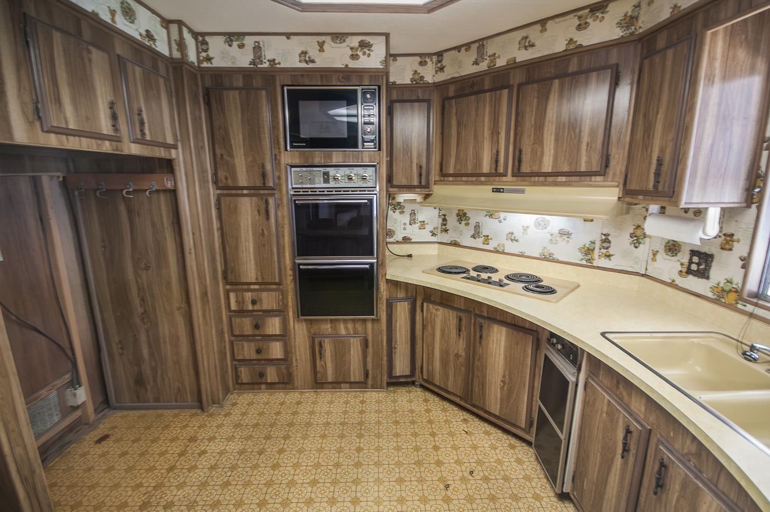 1701 Dinuba Ave #110, Selma, CA 93662