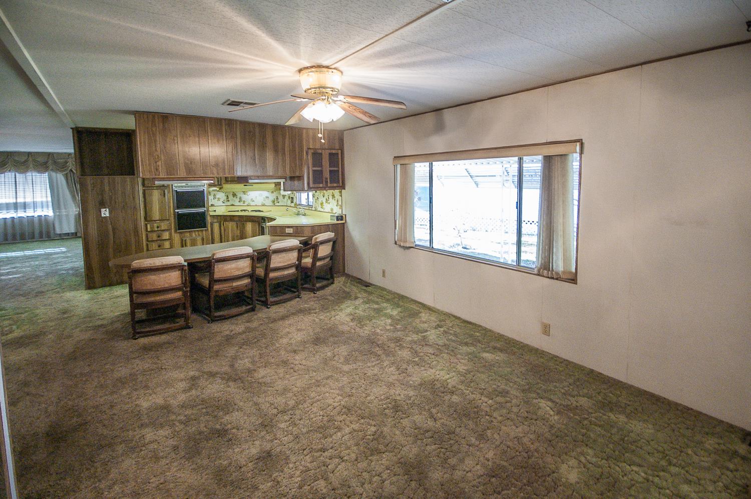 1701 Dinuba Ave #110, Selma, CA 93662