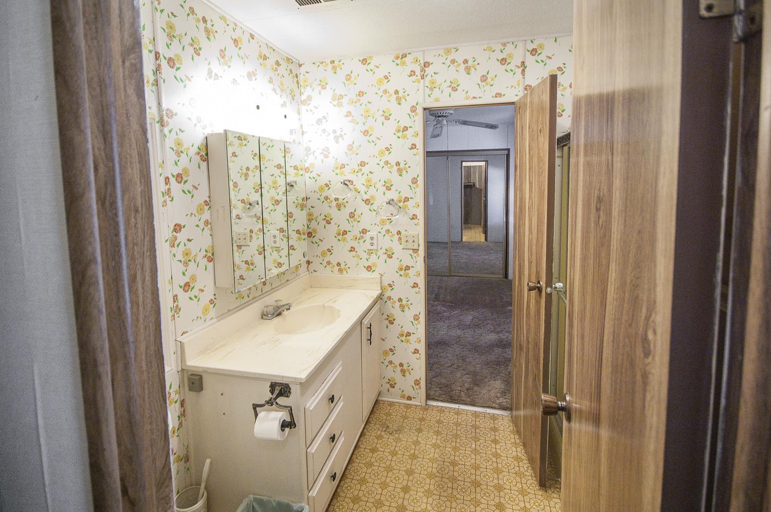 1701 Dinuba Ave #110, Selma, CA 93662