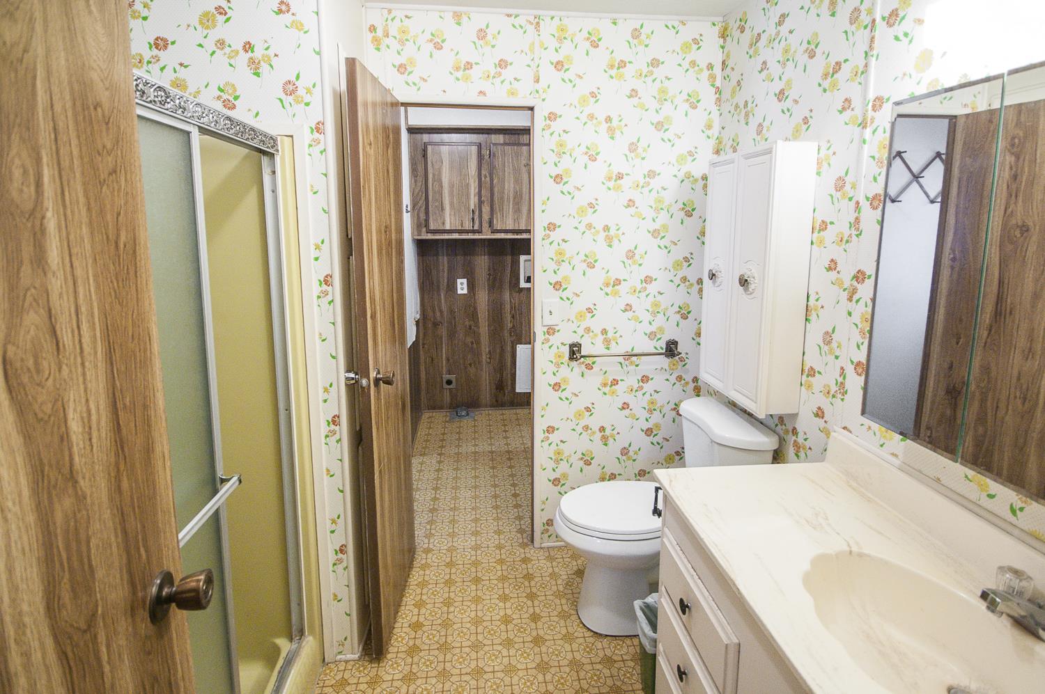 1701 Dinuba Ave #110, Selma, CA 93662