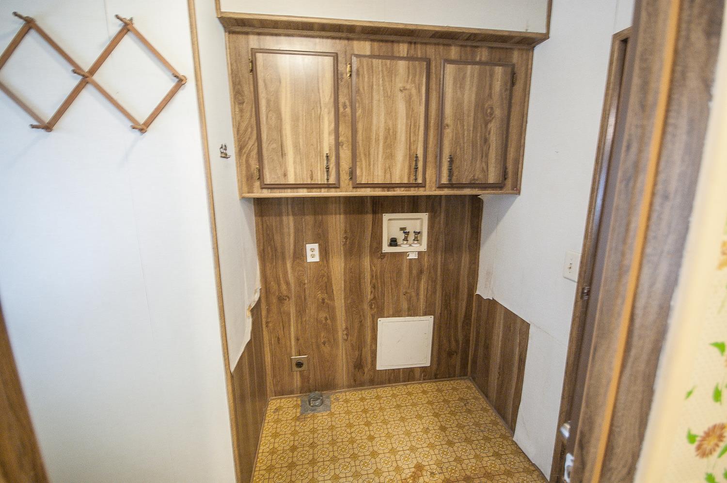 1701 Dinuba Ave #110, Selma, CA 93662