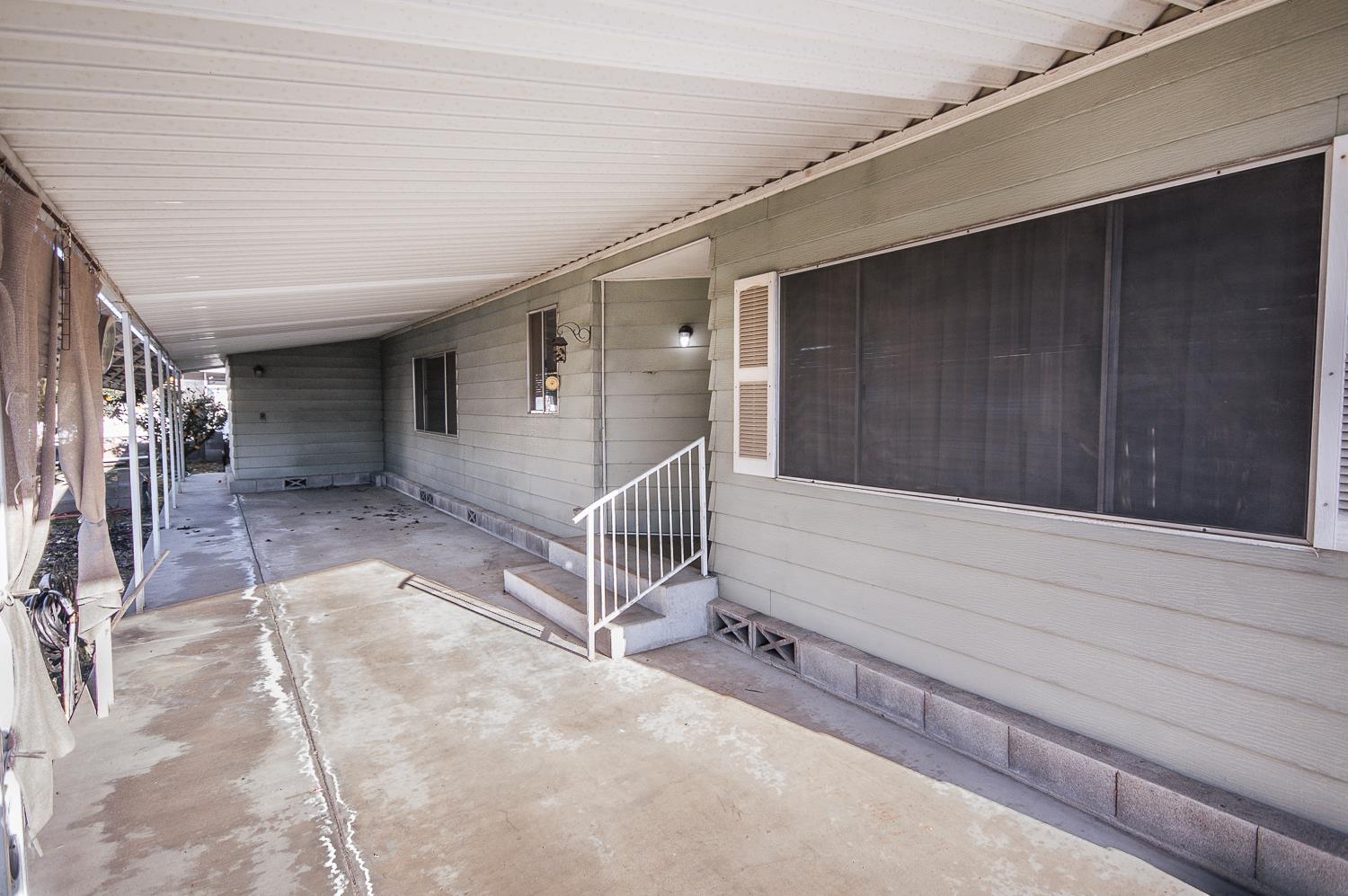 1701 Dinuba Ave #110, Selma, CA 93662