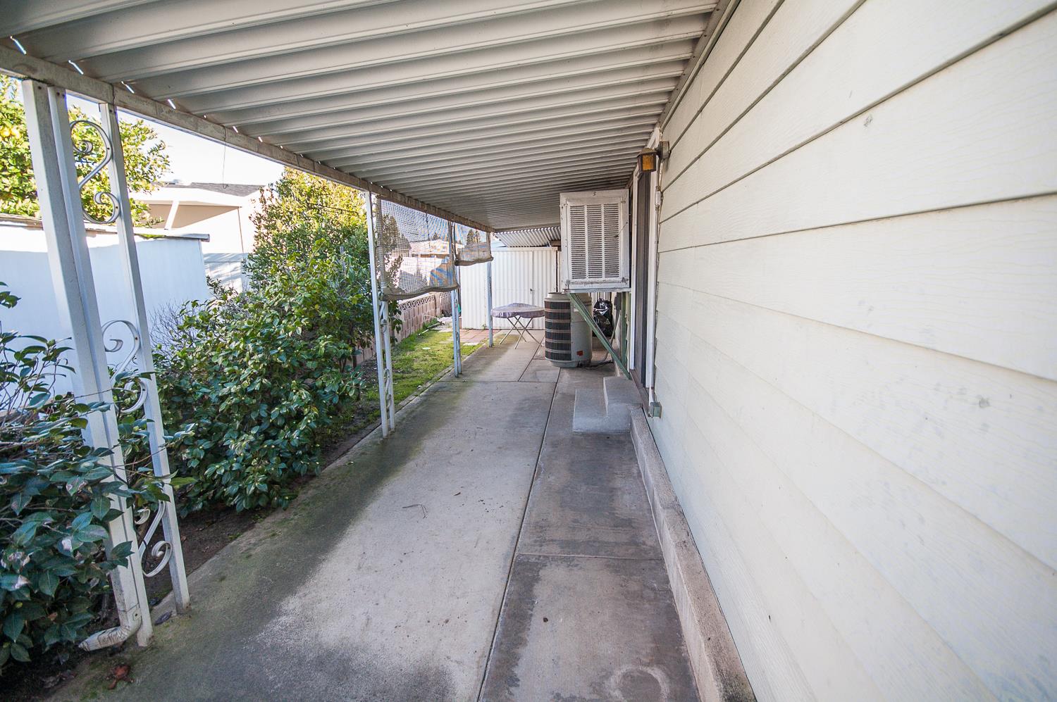 1701 Dinuba Ave #110, Selma, CA 93662