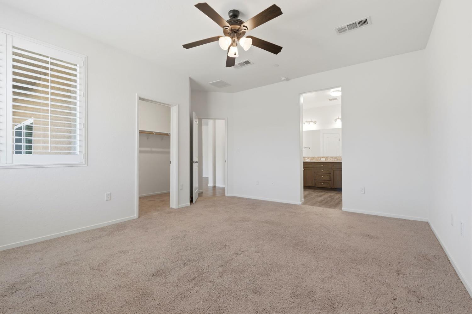 1592 Sidonia St, Hanford, CA 93230