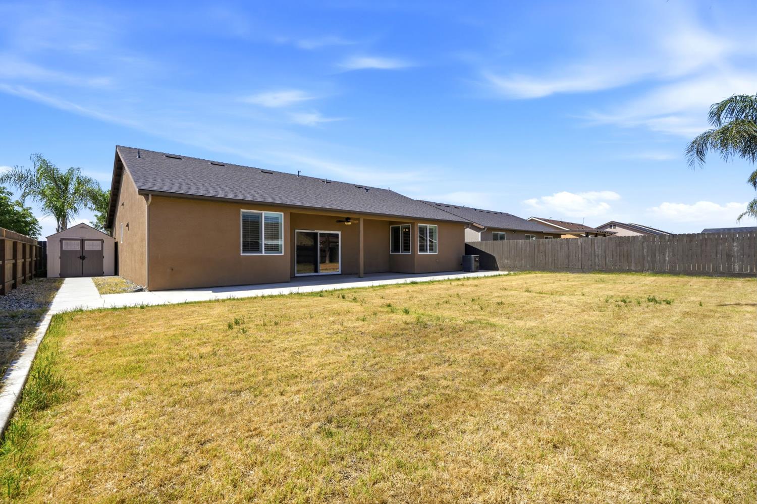 1592 Sidonia St, Hanford, CA 93230