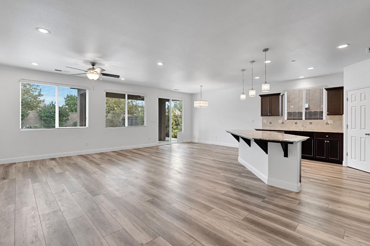 3452 Pontiac Ave, Clovis, CA 93619