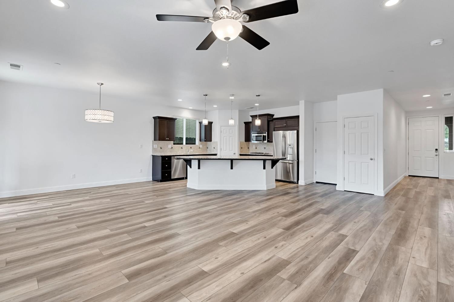 3452 Pontiac Ave, Clovis, CA 93619