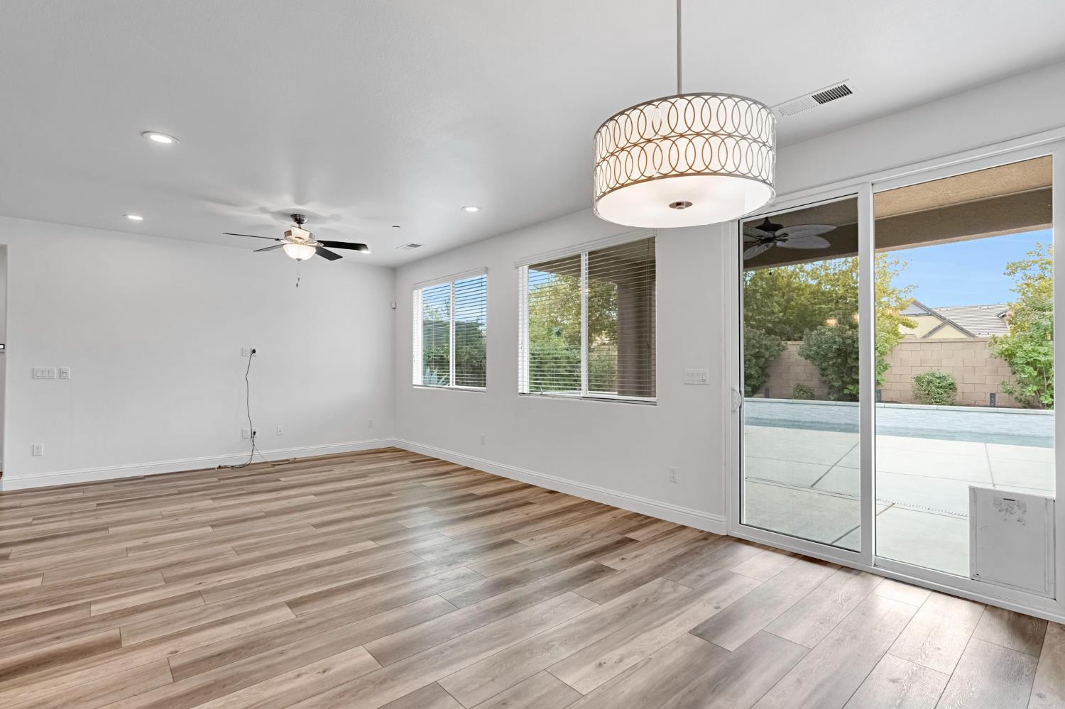 3452 Pontiac Ave, Clovis, CA 93619