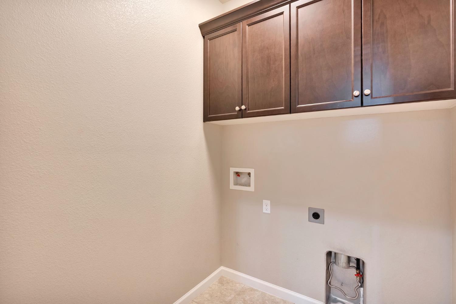 3452 Pontiac Ave, Clovis, CA 93619