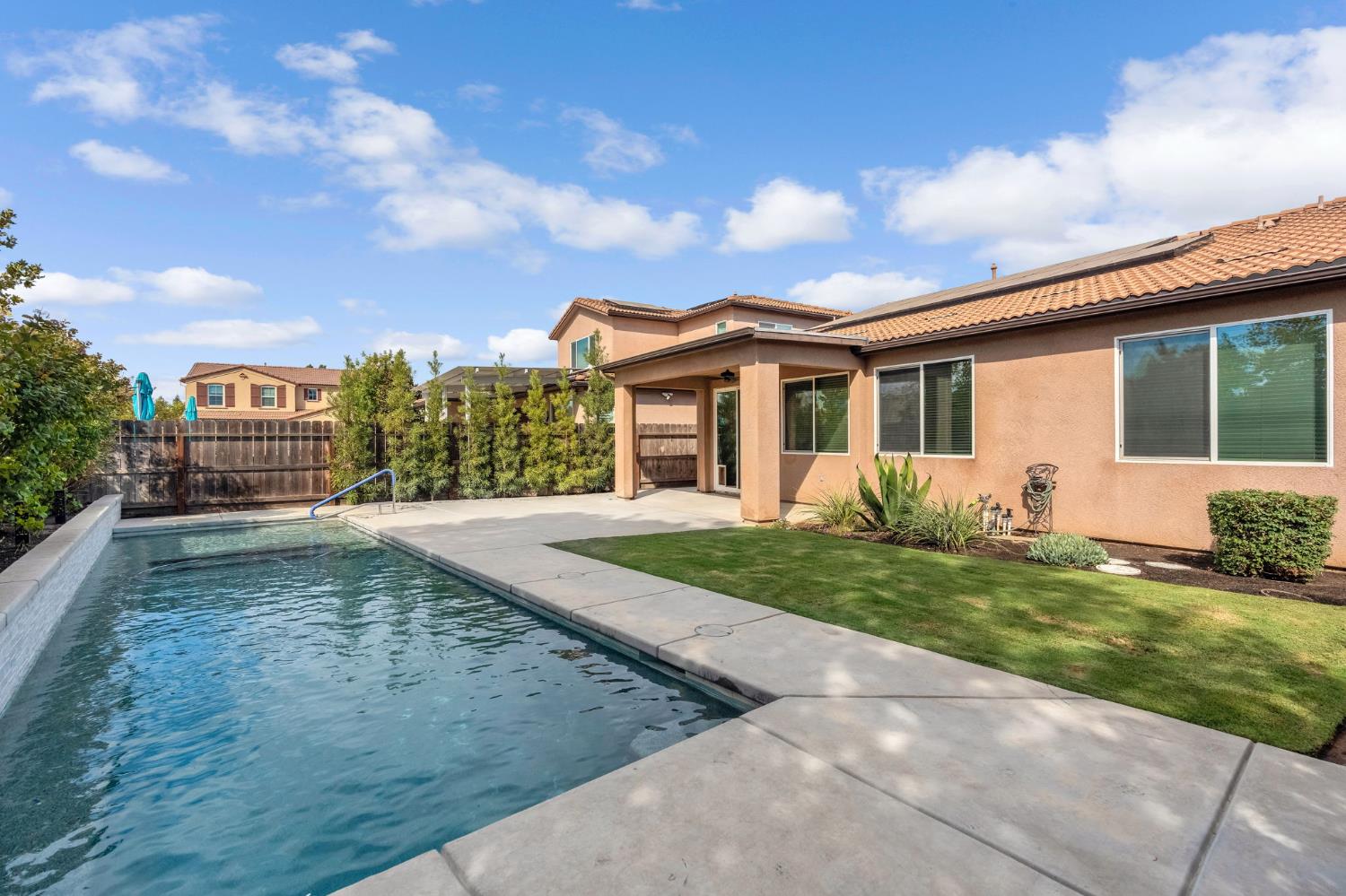 3452 Pontiac Ave, Clovis, CA 93619