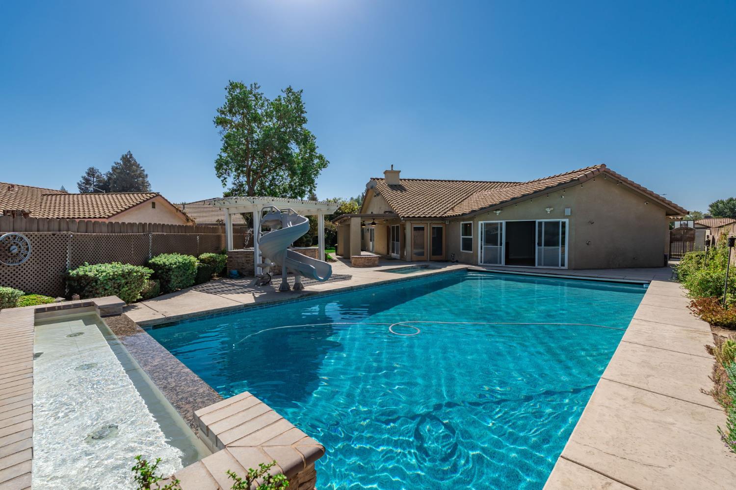 3152 Love Ct, Madera, CA 93637