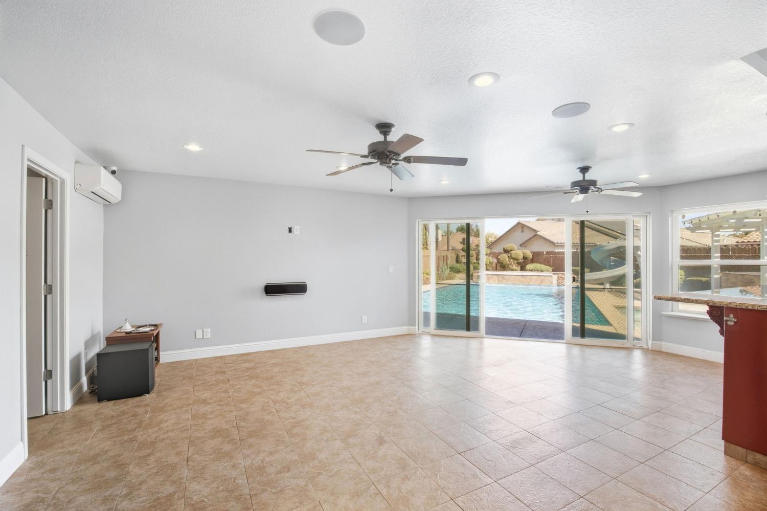 3152 Love Ct, Madera, CA 93637