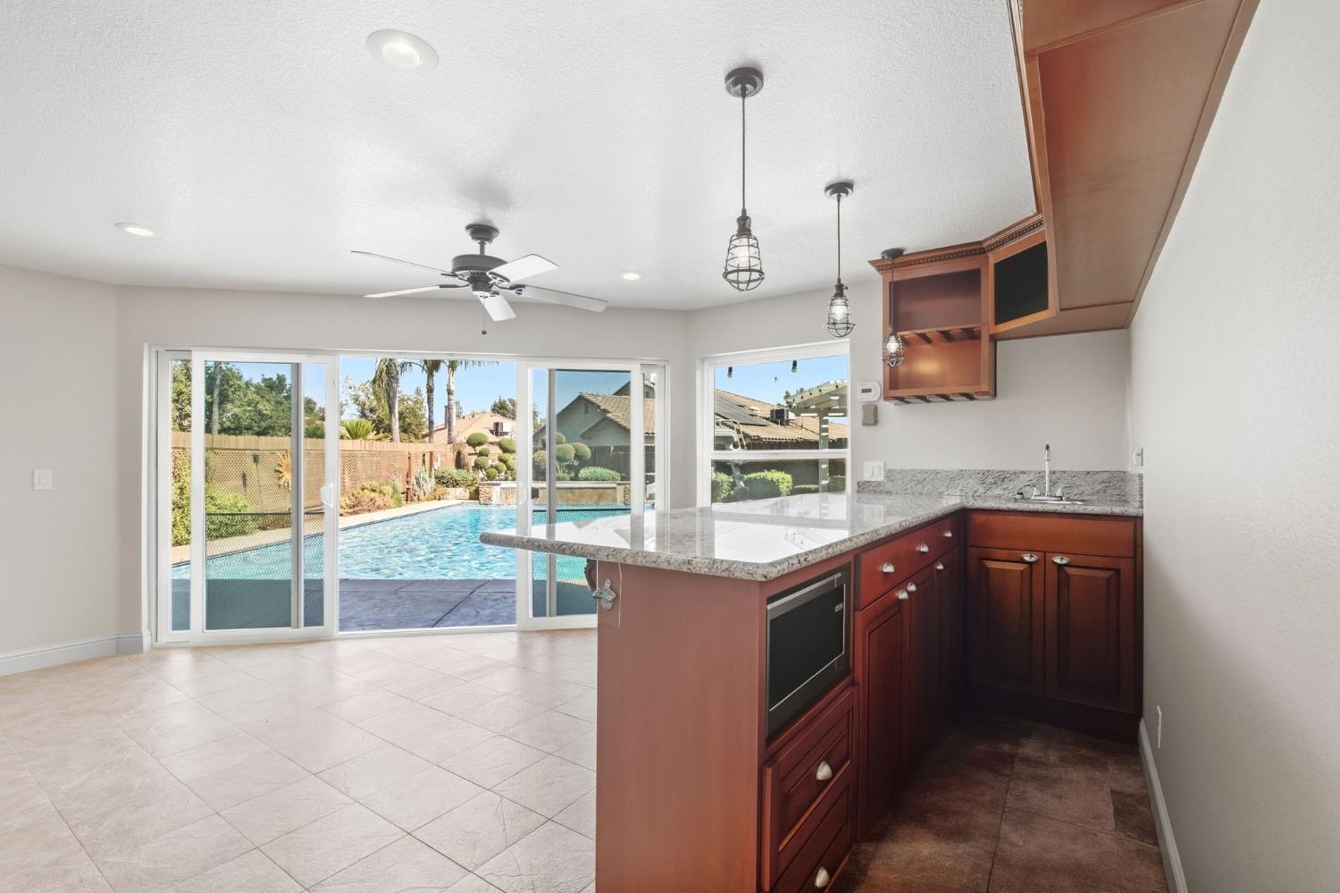 3152 Love Ct, Madera, CA 93637