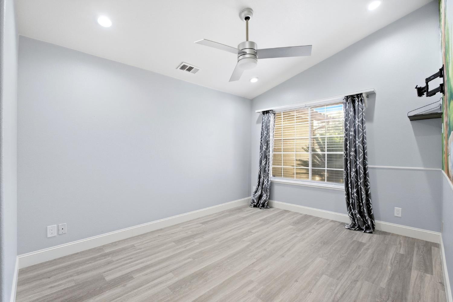 3152 Love Ct, Madera, CA 93637