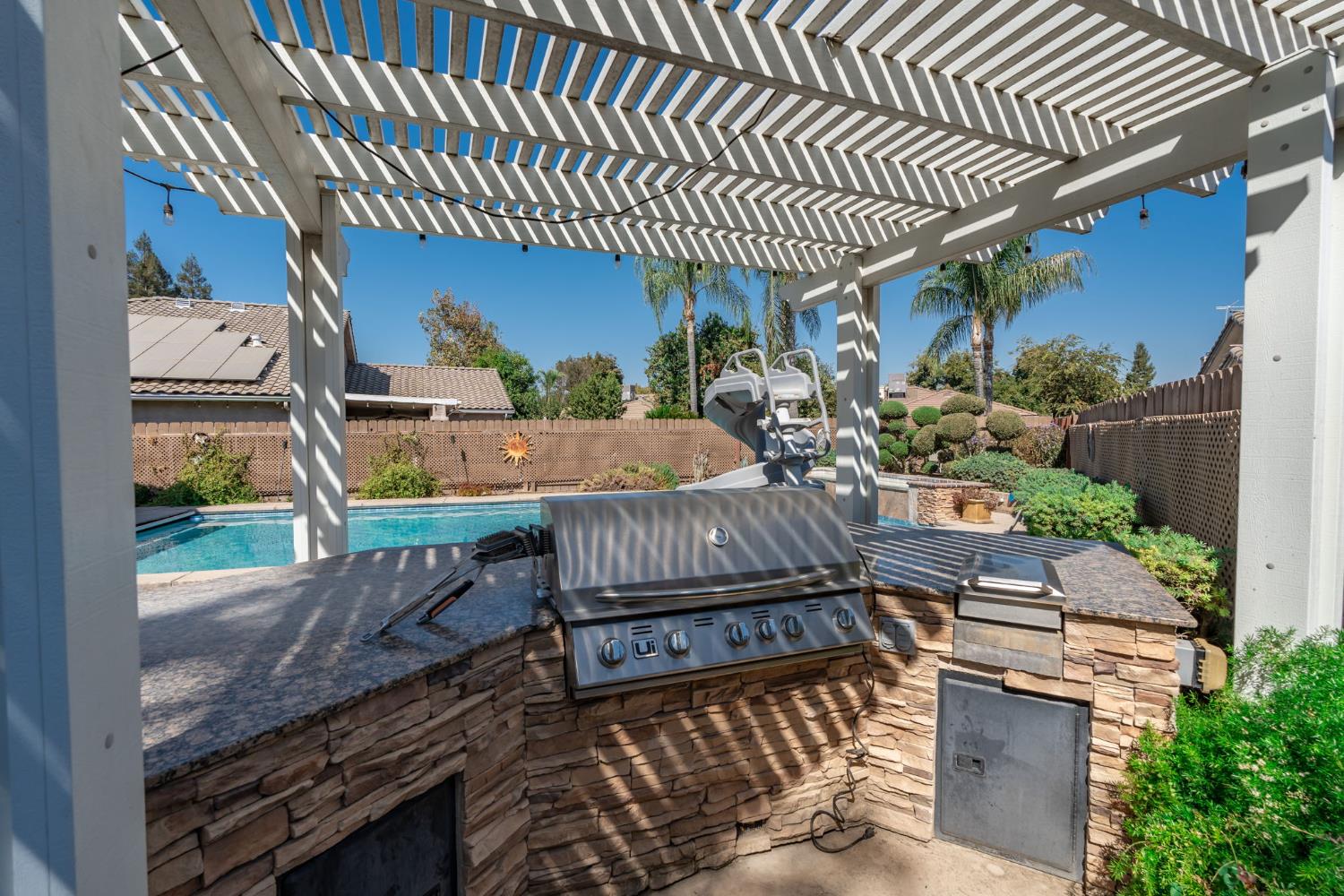 3152 Love Ct, Madera, CA 93637