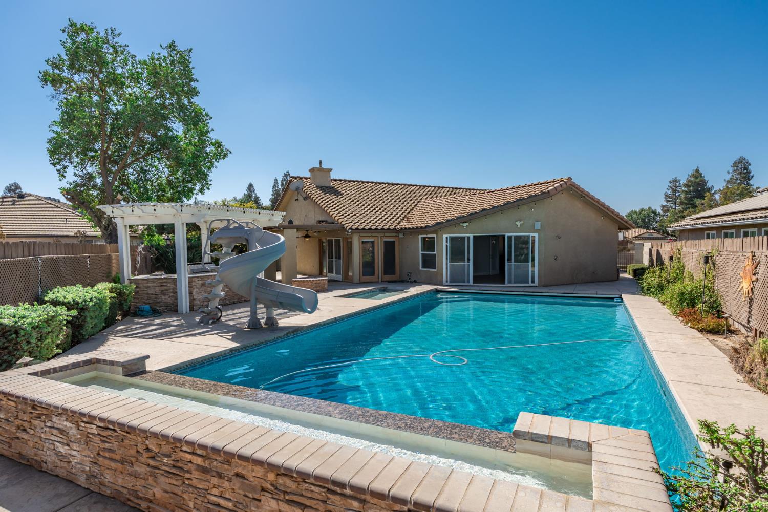 3152 Love Ct, Madera, CA 93637