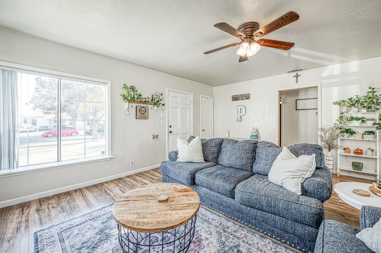 2973 E Cornell Ave, Fresno, CA 93703