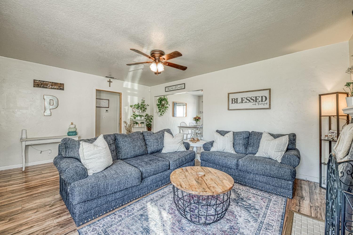 2973 E Cornell Ave, Fresno, CA 93703