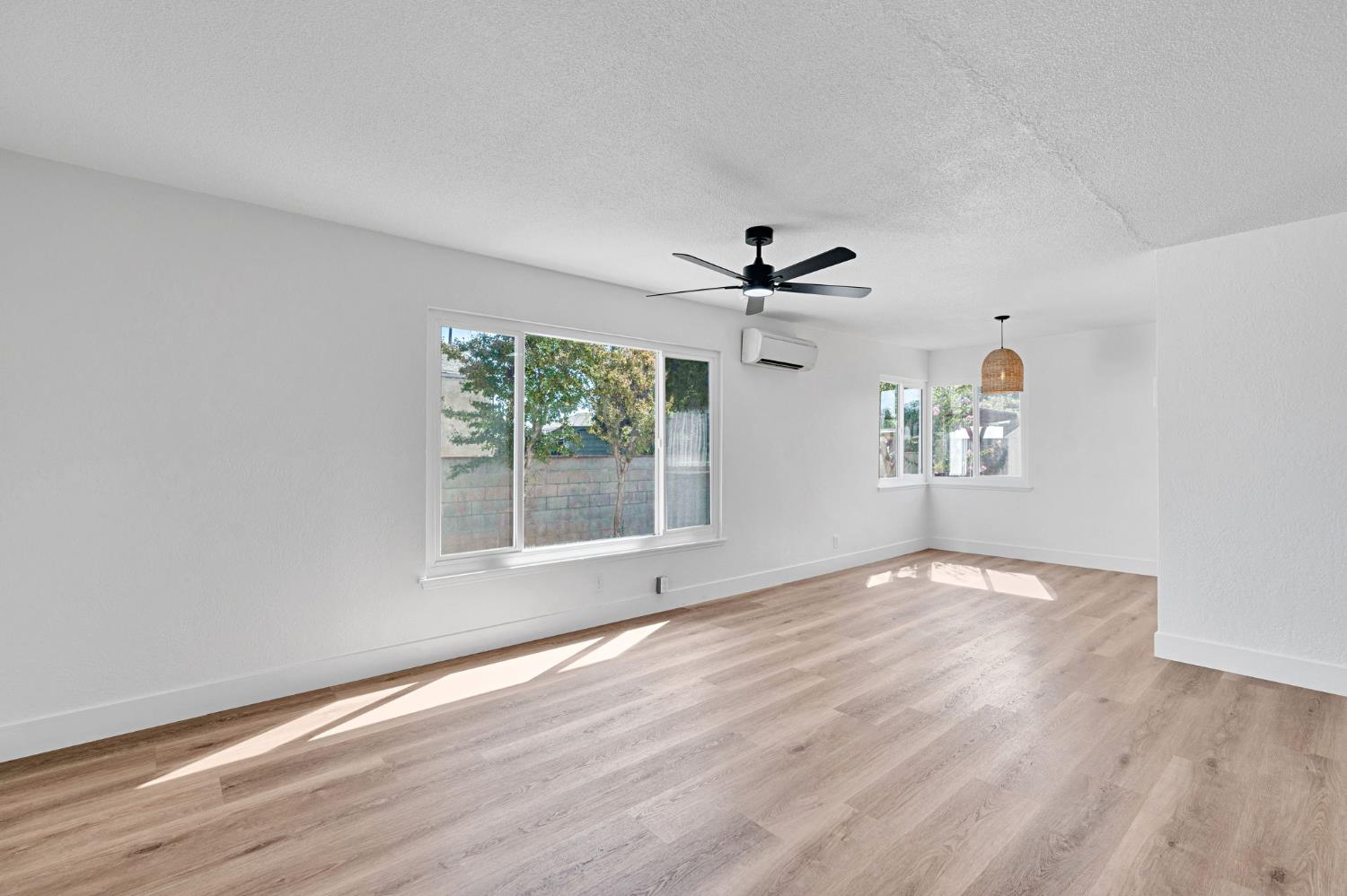 4148 E Alta Ave, Fresno, CA 93702
