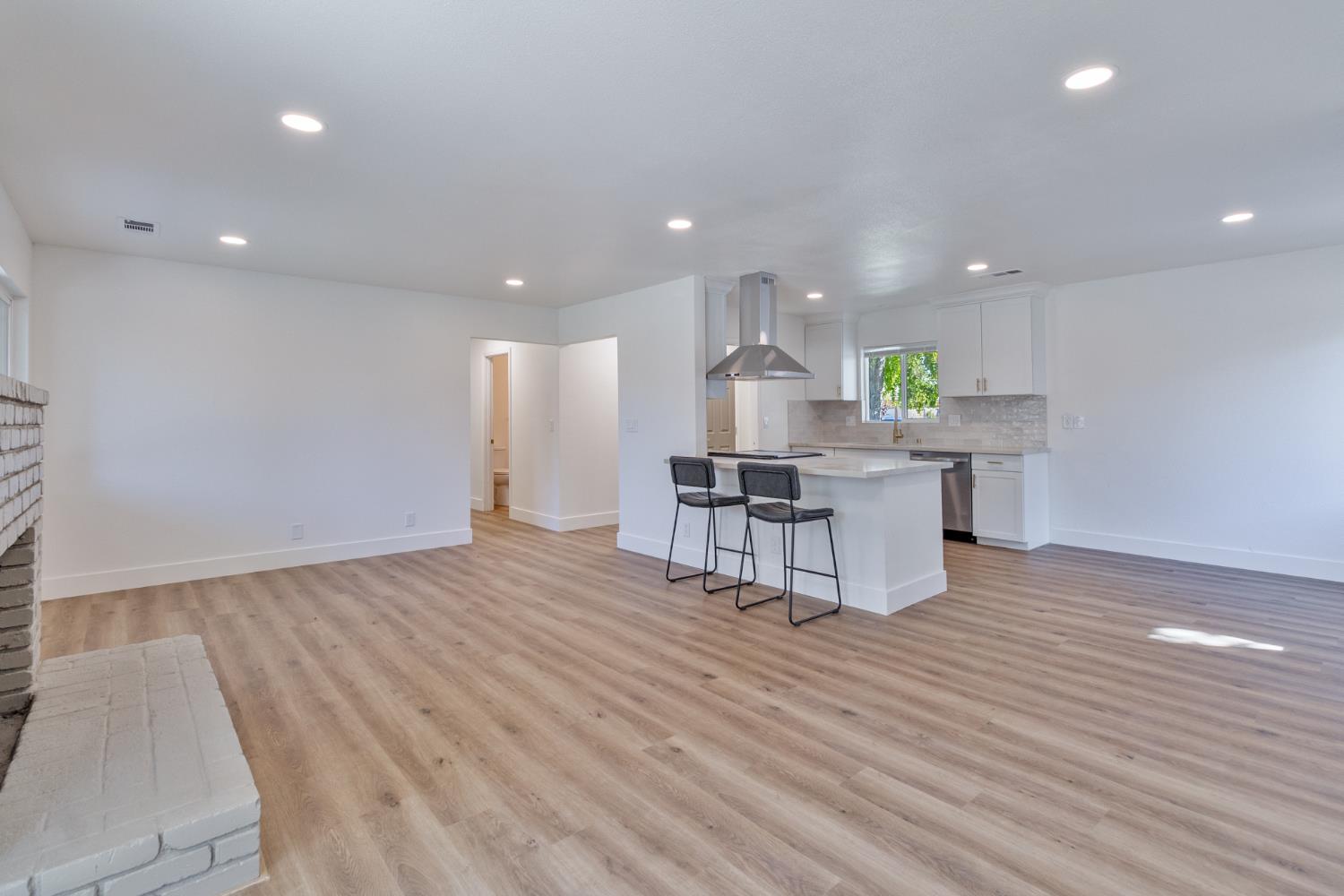 4613 N Fisher St, Fresno, CA 93726