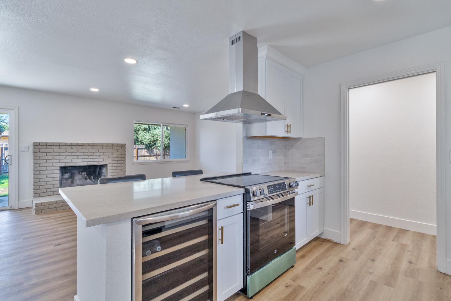4613 N Fisher St, Fresno, CA 93726