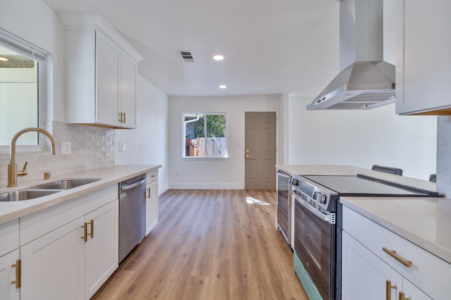 4613 N Fisher St, Fresno, CA 93726