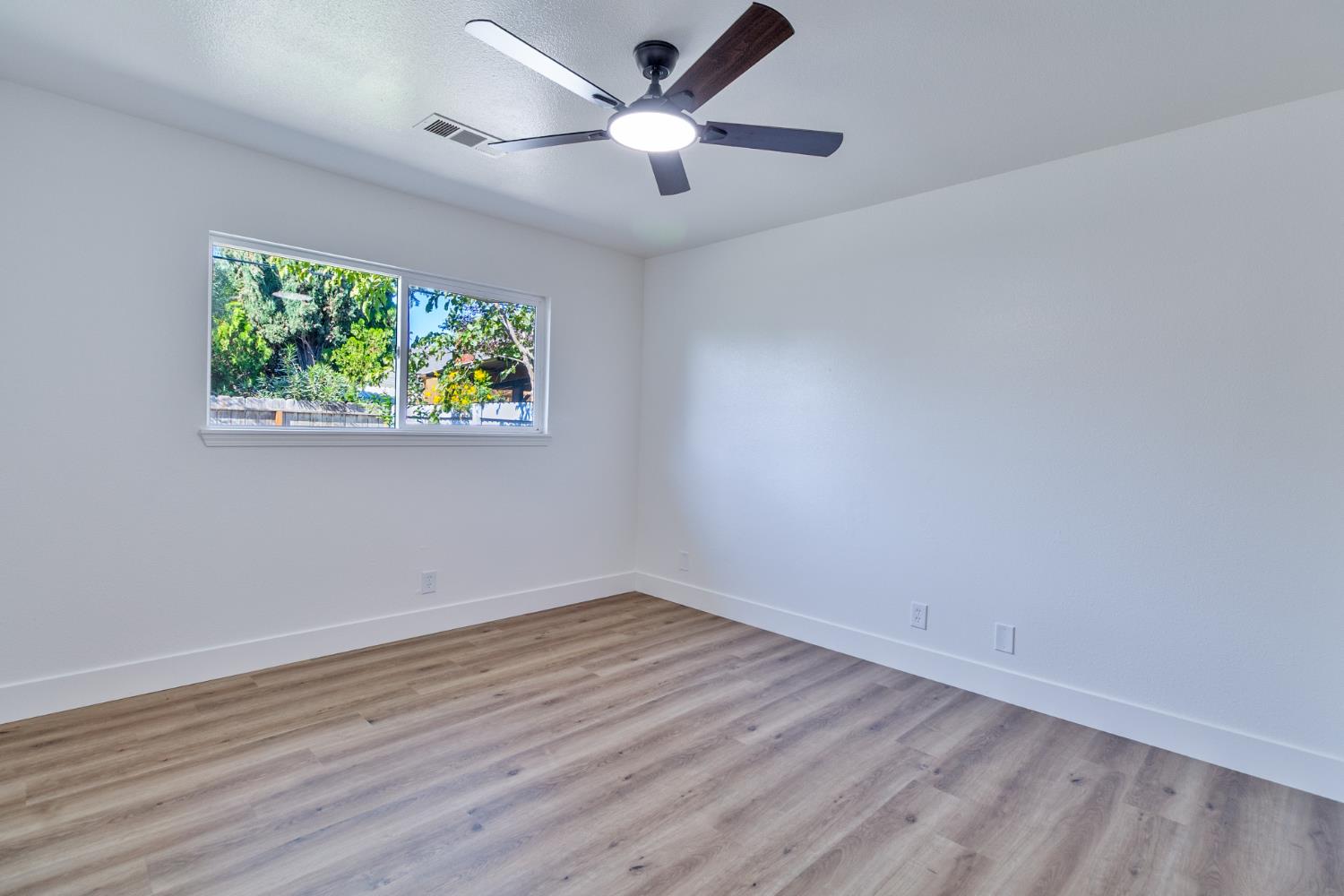 4613 N Fisher St, Fresno, CA 93726