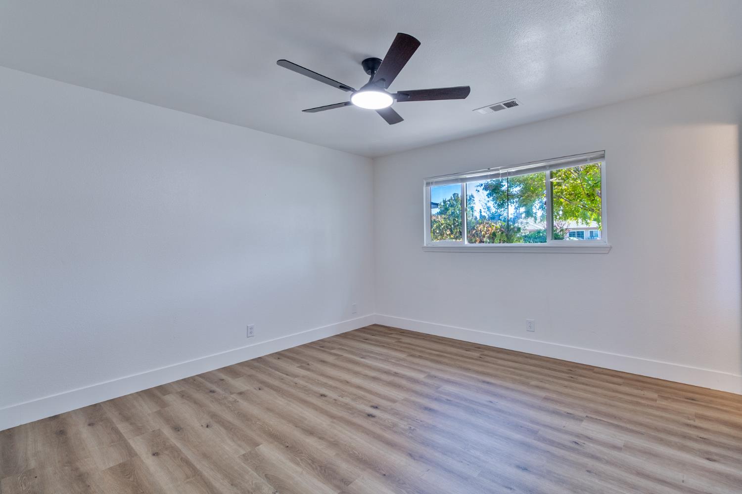 4613 N Fisher St, Fresno, CA 93726