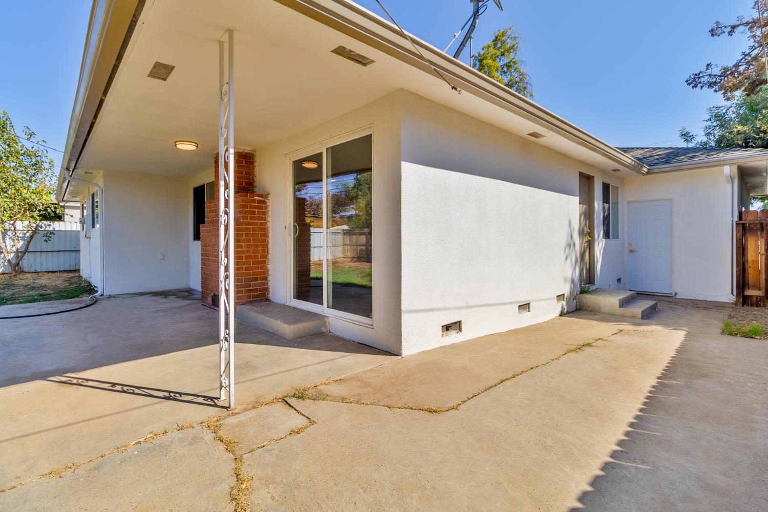 4613 N Fisher St, Fresno, CA 93726