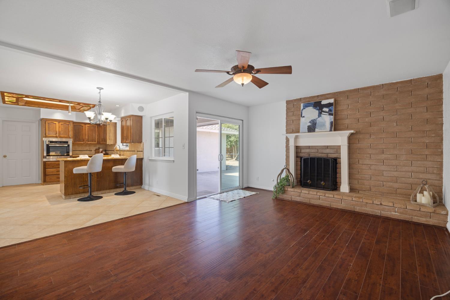2854 E Millbrae Ave, Fresno, CA 93710