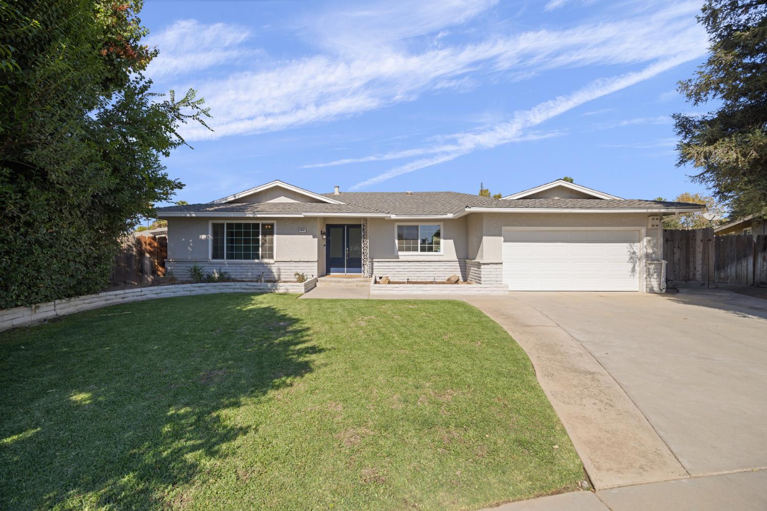 2854 E Millbrae Ave, Fresno, CA 93710
