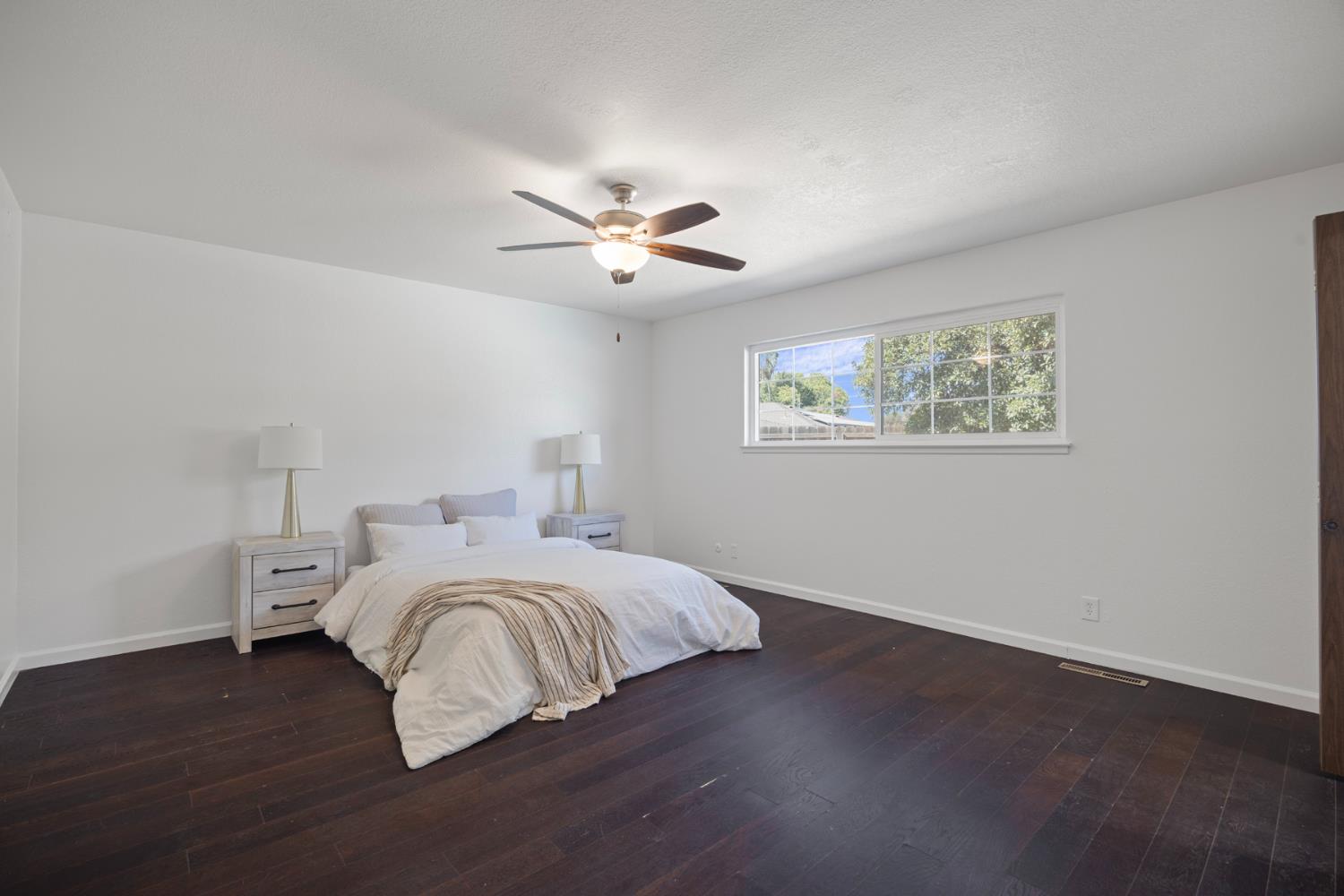 2854 E Millbrae Ave, Fresno, CA 93710